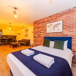 Flash Sale Centre Seafront 1 Bedroom Flat Bn115fsto02 Apartment